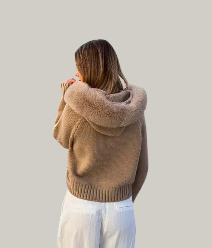 Soft-Knit Zipper mit Fellkapuze