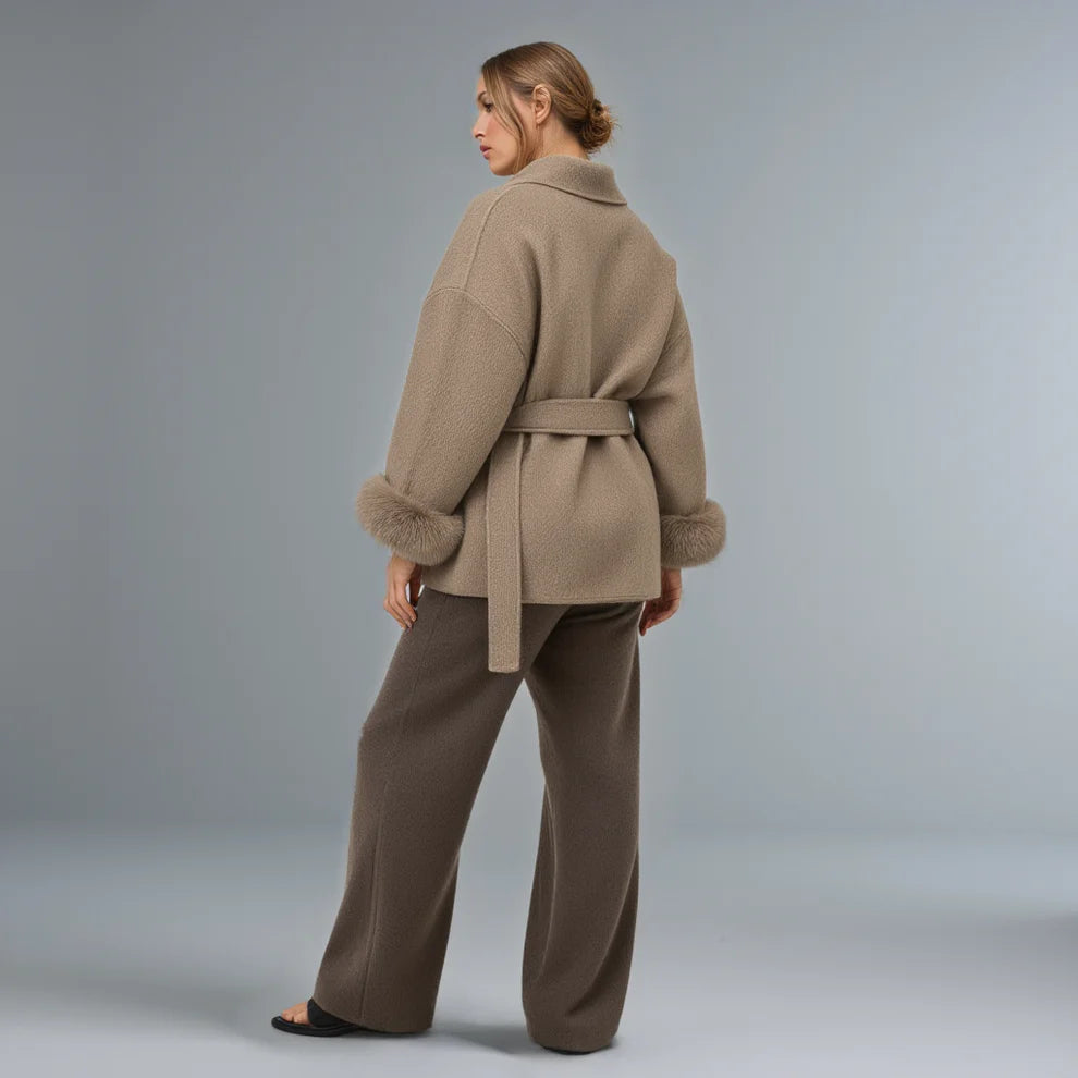 Wollmantel mit Kunstfell