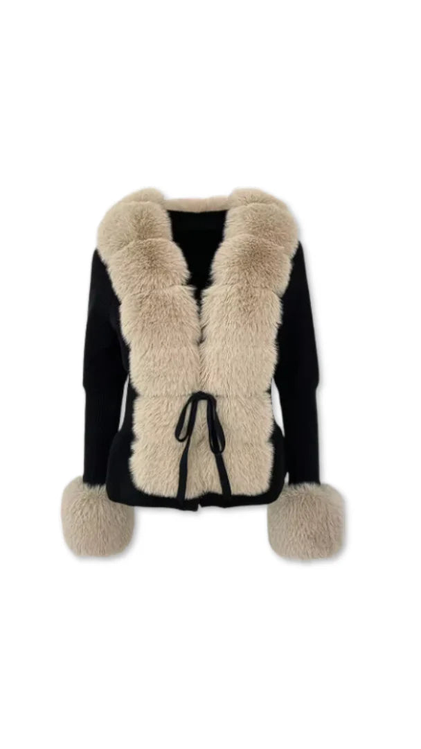 Winter-Couture Strickjacke