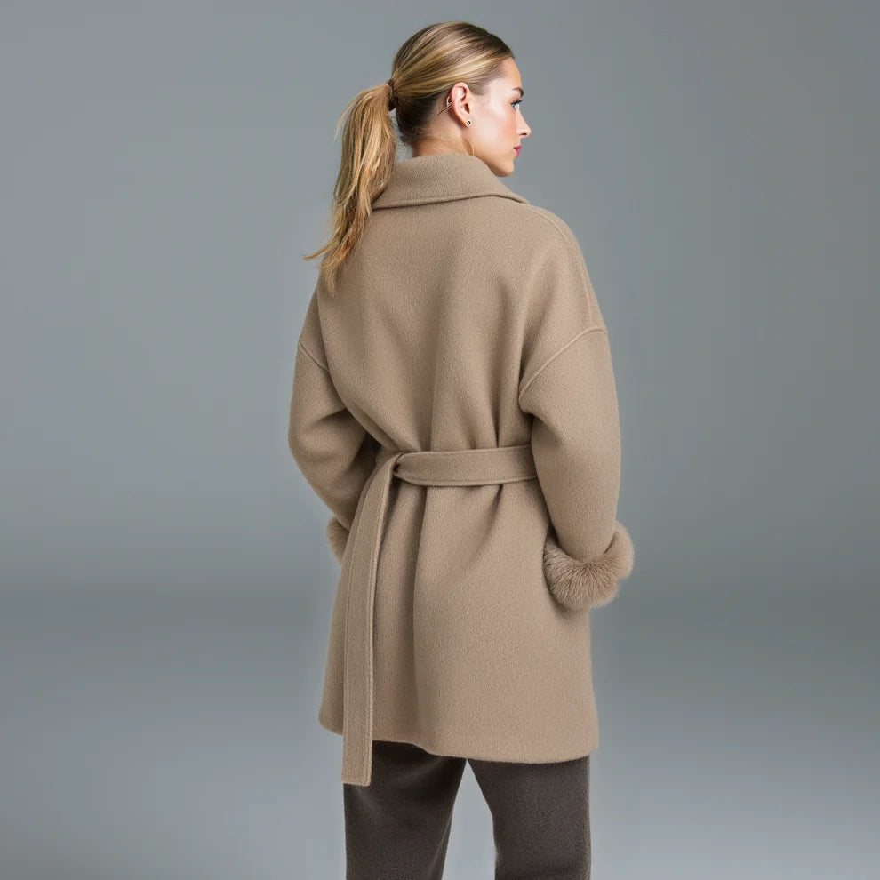 Wollmantel mit Kunstfell